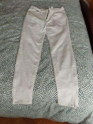 pantalón blanco