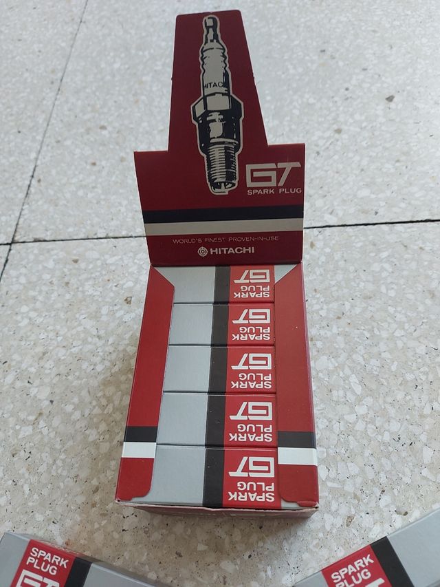 Lote 12 bujías Hitachi L45-PW