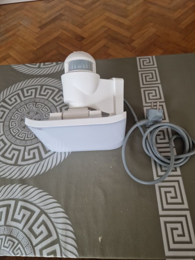 foco con sensor de movimiento (4 FOTOS)