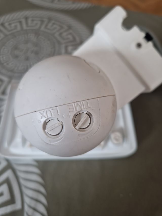 foco con sensor de movimiento (4 FOTOS)