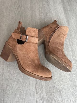 Botin marrón T.40