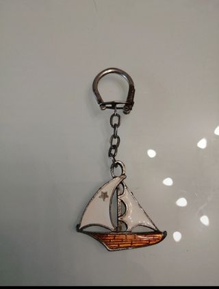 portachiavi metallo smaltato barca vela anni 70