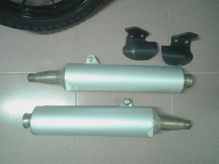 Tubos de escape originales Ducati Monster 695