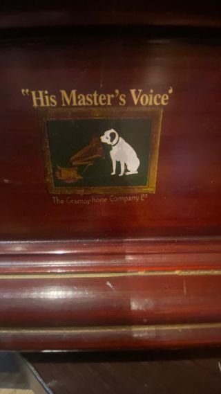 Tocadiscos antiguo His master's voice