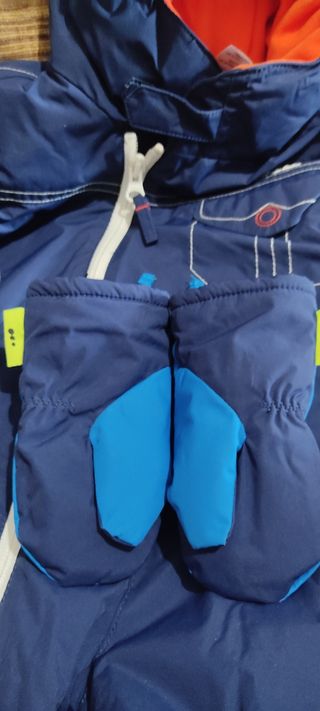 MONO Y GUANTES ESQUI Y NIEVE BEBÉ 9-12 meses