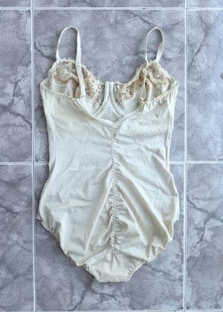 Body con encaje vintage auténtico