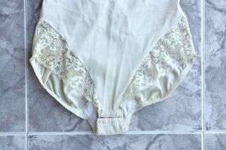 Body con encaje vintage auténtico