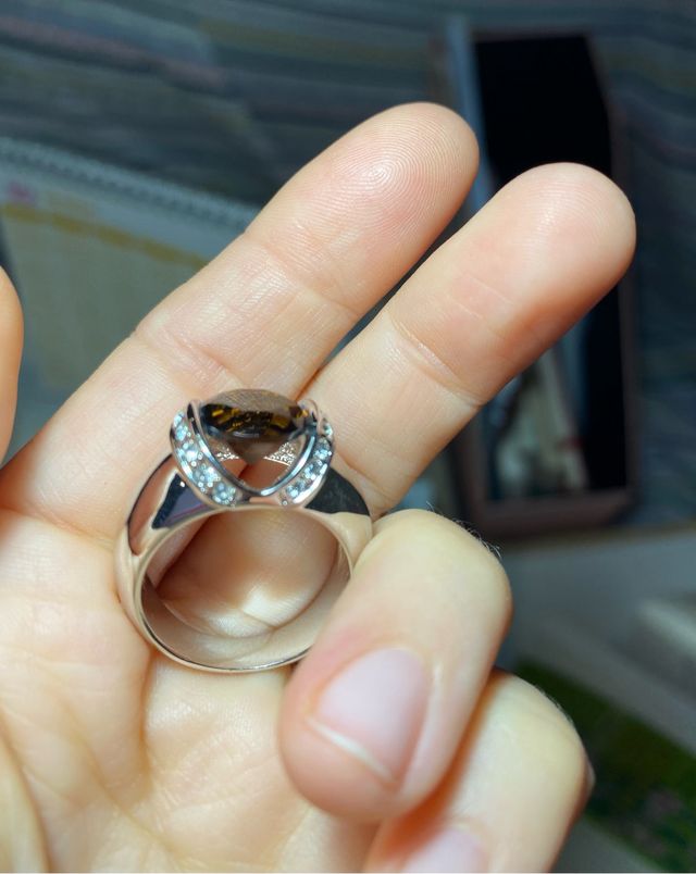 Cajas con 2 anillos cada una 