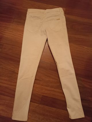 pantalón blanco
