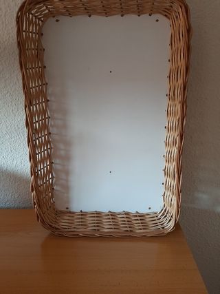 Bandeja de mimbre