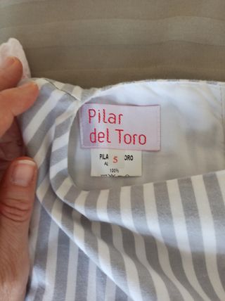 Vestido talla 5. Pilar del toro.