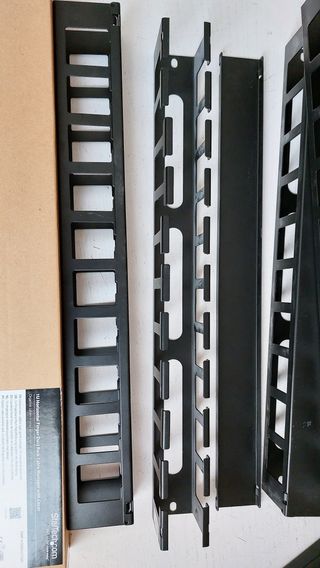 Organizador de cables para rack StarTech CMDUCT1UX