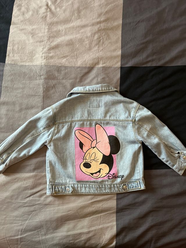 Cazadora vaquera niña 4 años minnie mouse Zara de segunda mano por 8
