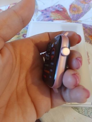 Nuovo Smartwatch Donna Rosa. Con chiamata bluetoot