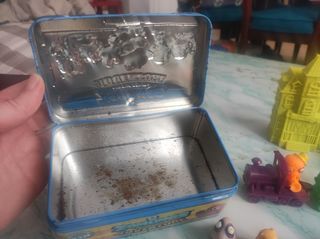 Zomlings. Hotel. Caja, casa, vehículos, muñecos