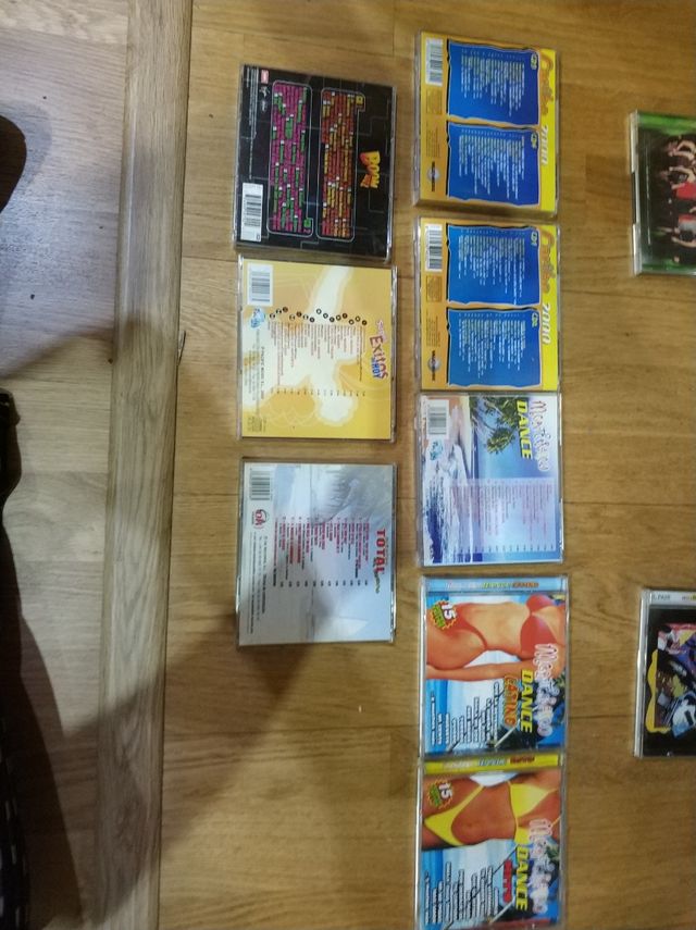 CDs precio a convenir desde 1 euro