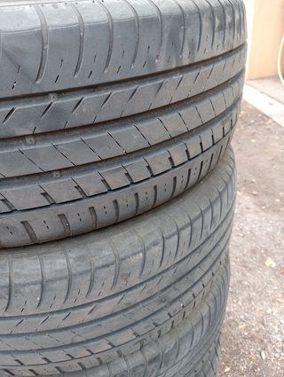 4 neumáticos 235/60/17