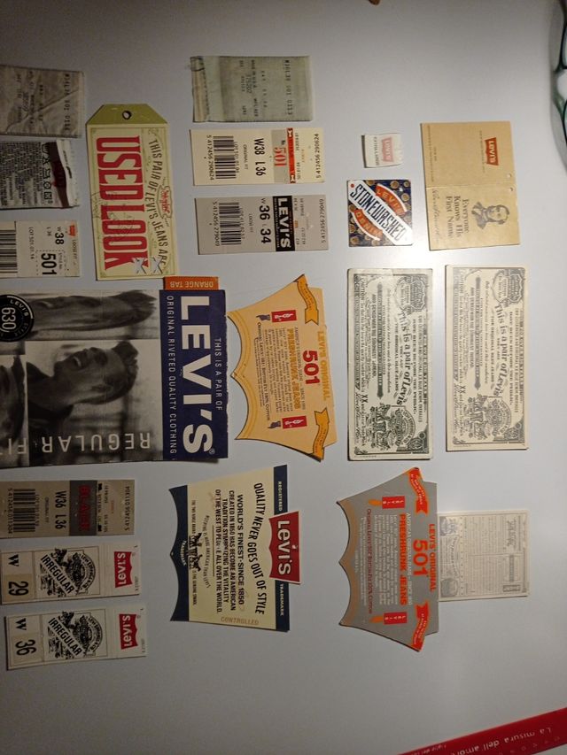 Levis vecchie etichette di jeans 