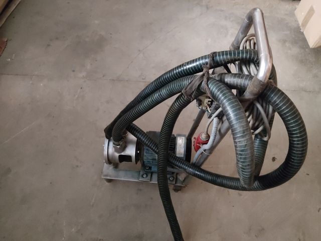 Bomba de agua trifasica