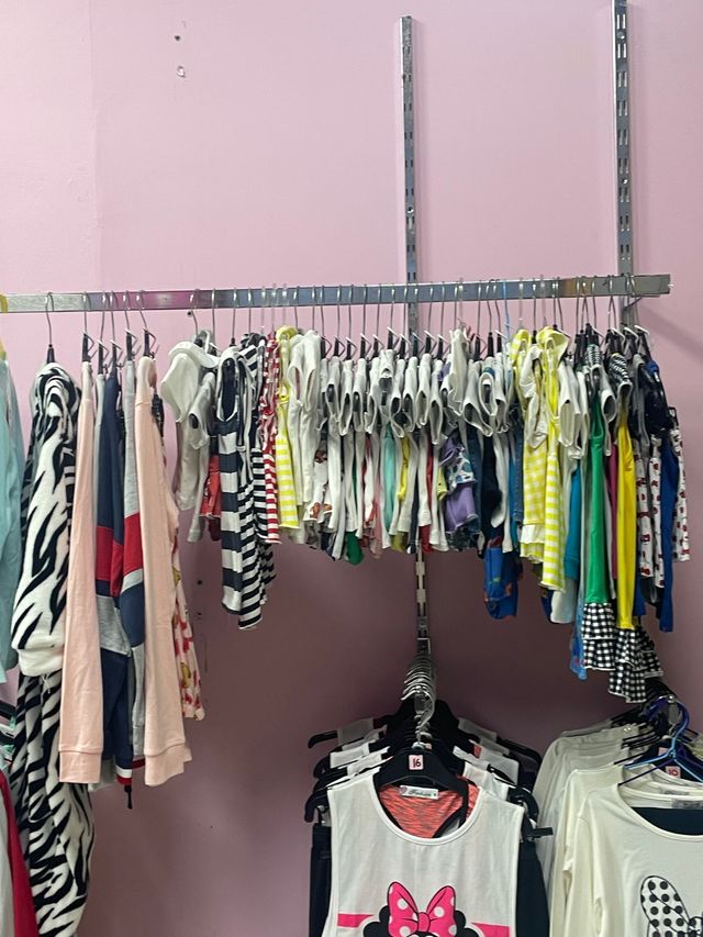 RIELES,GANCHOS y PERCHEROS