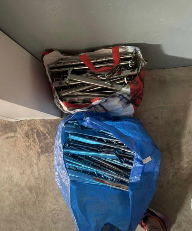 RIELES,GANCHOS y PERCHEROS