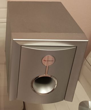 Altavoces Home cinema Schneider (partes)