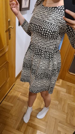 vestido negro y blanco Pull&Bear