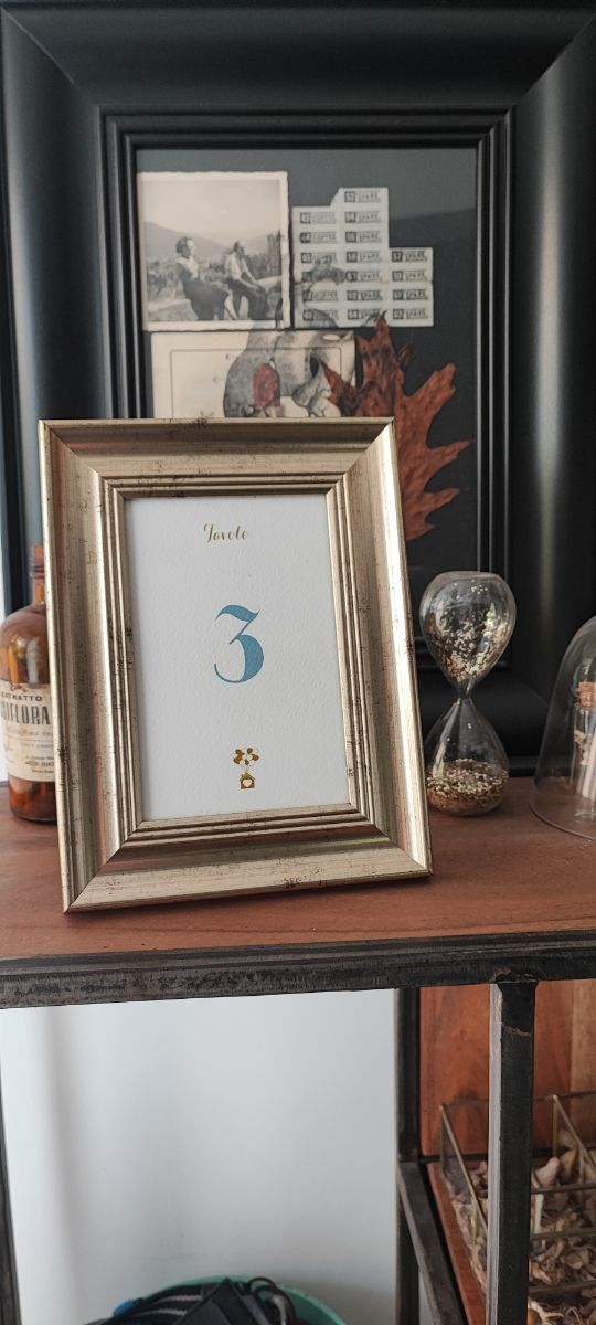 Cornice in legno dorata