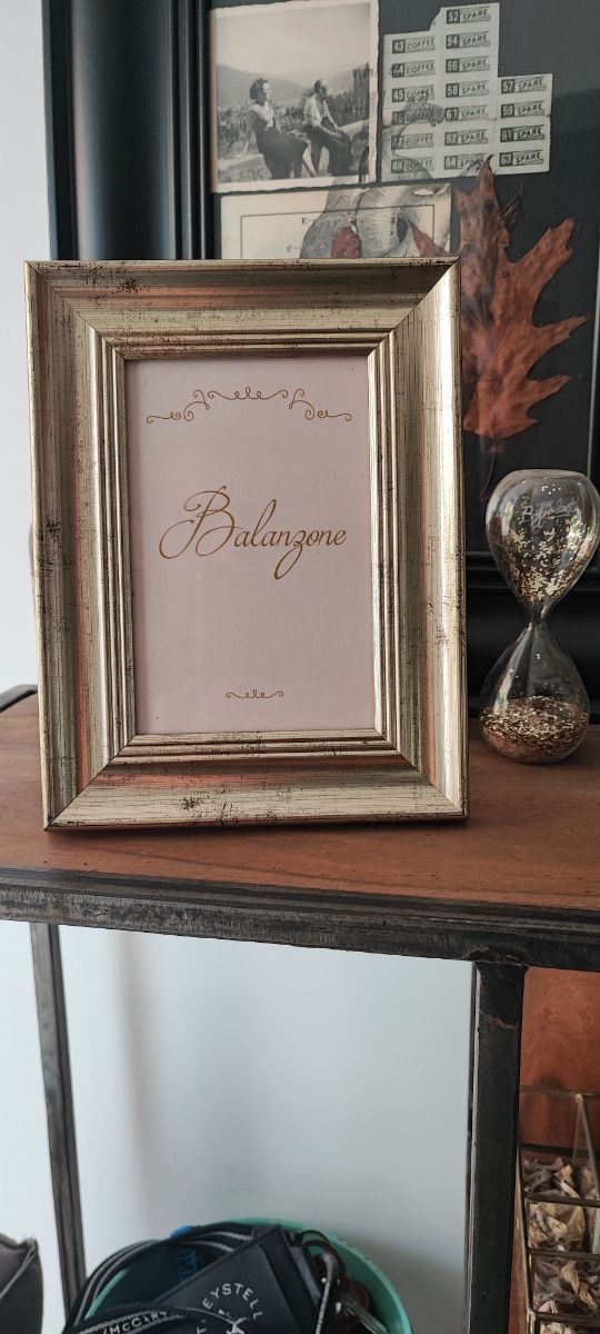 Cornice in legno dorata