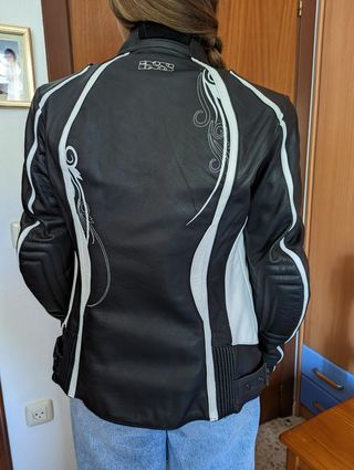 CHAQUETA CUERO MOTO 