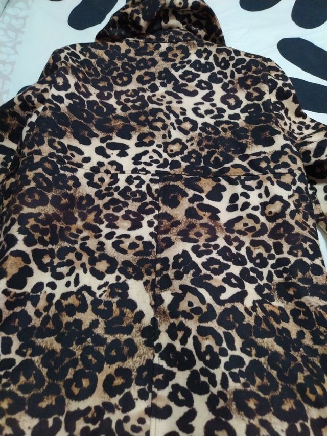 abrigo 3/4leopardo de Fernando Tapia