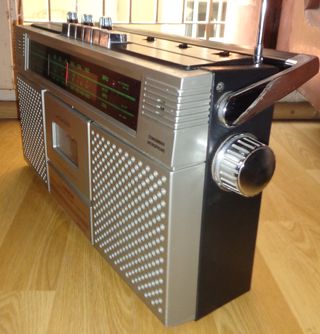 Radio Cassette Vintage Orion. Años '80