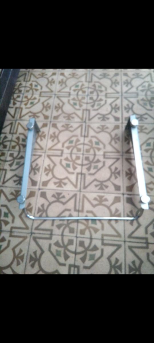 Lavabo de cerámica y cristal