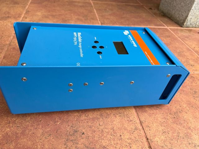 Inversor y cargador solar Victron