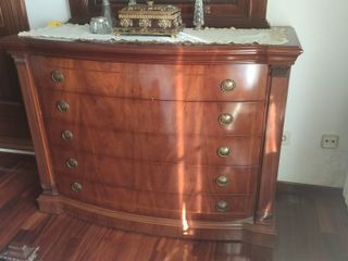 cama+2mesillas+cómoda+espejo en color caoba