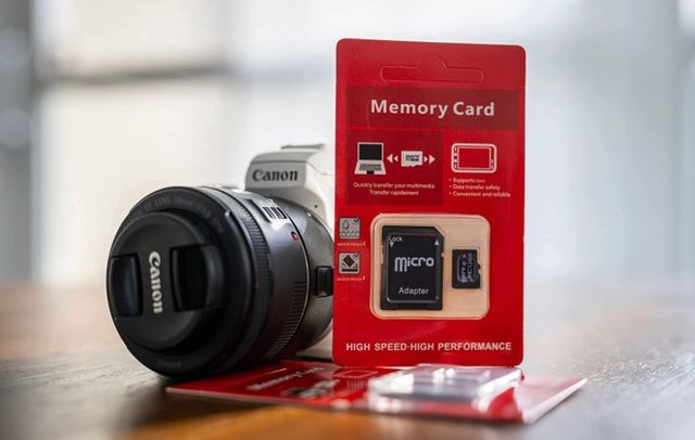 Scheda di memoria Micro SD 1024 GB + adattatore