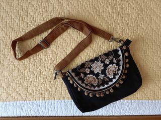 Bolso " Banana Moon". Sin usar 