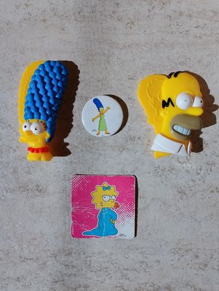 7 pezzi The Simpsons gadgets e carte