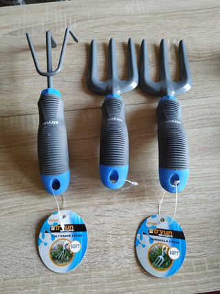 pala cultivadora y rastrillo