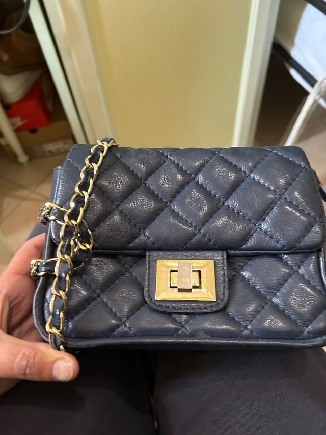 Borsetta usata pochissimo praticamente nuova