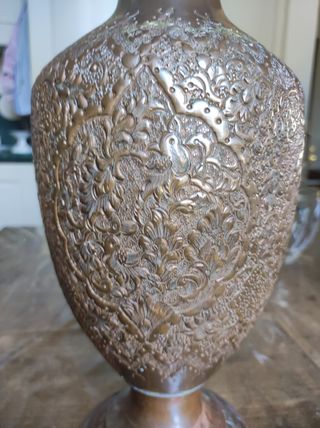 Vaso antico persiano in rame inciso a mano su tutt