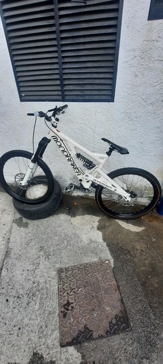 Bicicleta DH
Talla M (negociable.)