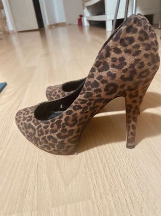BLANCO- Zapatos de tacón de leopardo t.37