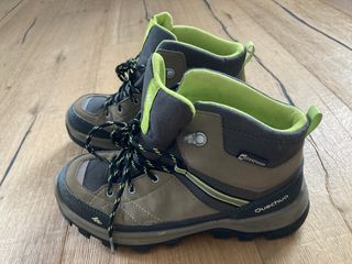 Quechua Botas de montaña impermeables n.37