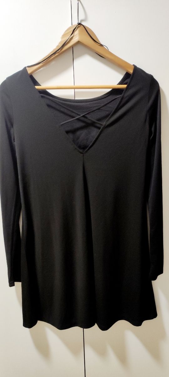 Vestido bordado de Stradivarius