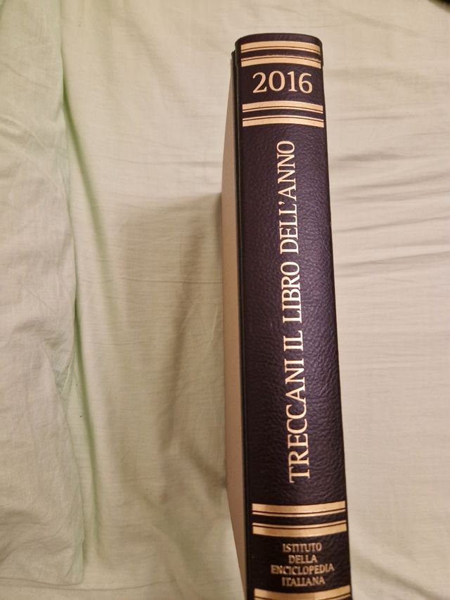 treccani il libro dell'anno 2016