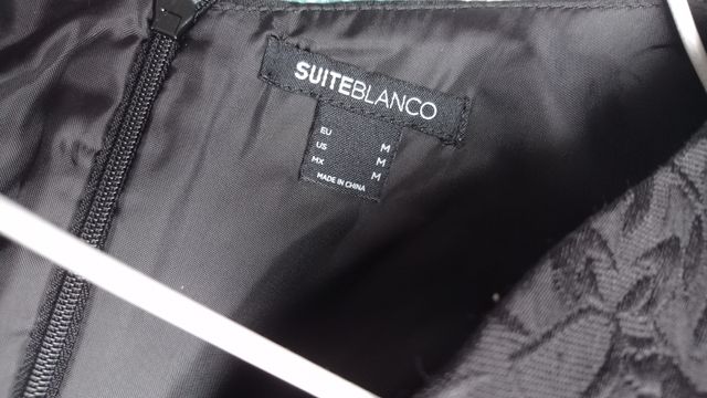 vestido de fiesta Suiteblanco. 