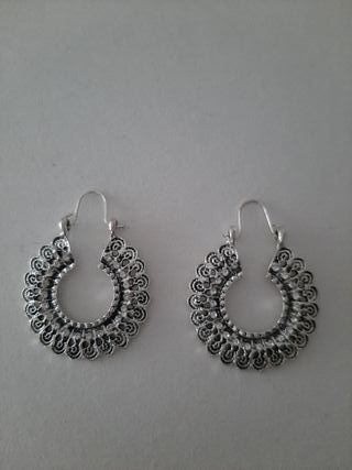 Pendientes de aretes plateados strass boho-chic