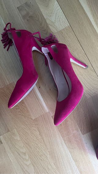 Preciosos y elegantes zapatos una sola puesta!