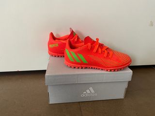 Bota de fútbol Predator niño, Adidas.